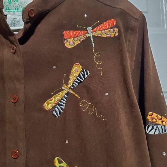 Quacker Factory Embroidered Dragonfly Printed Button Down Blouse Size S - Picture 3 of 11